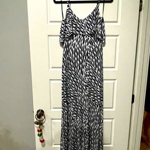 5/48 Navy & White Maxi